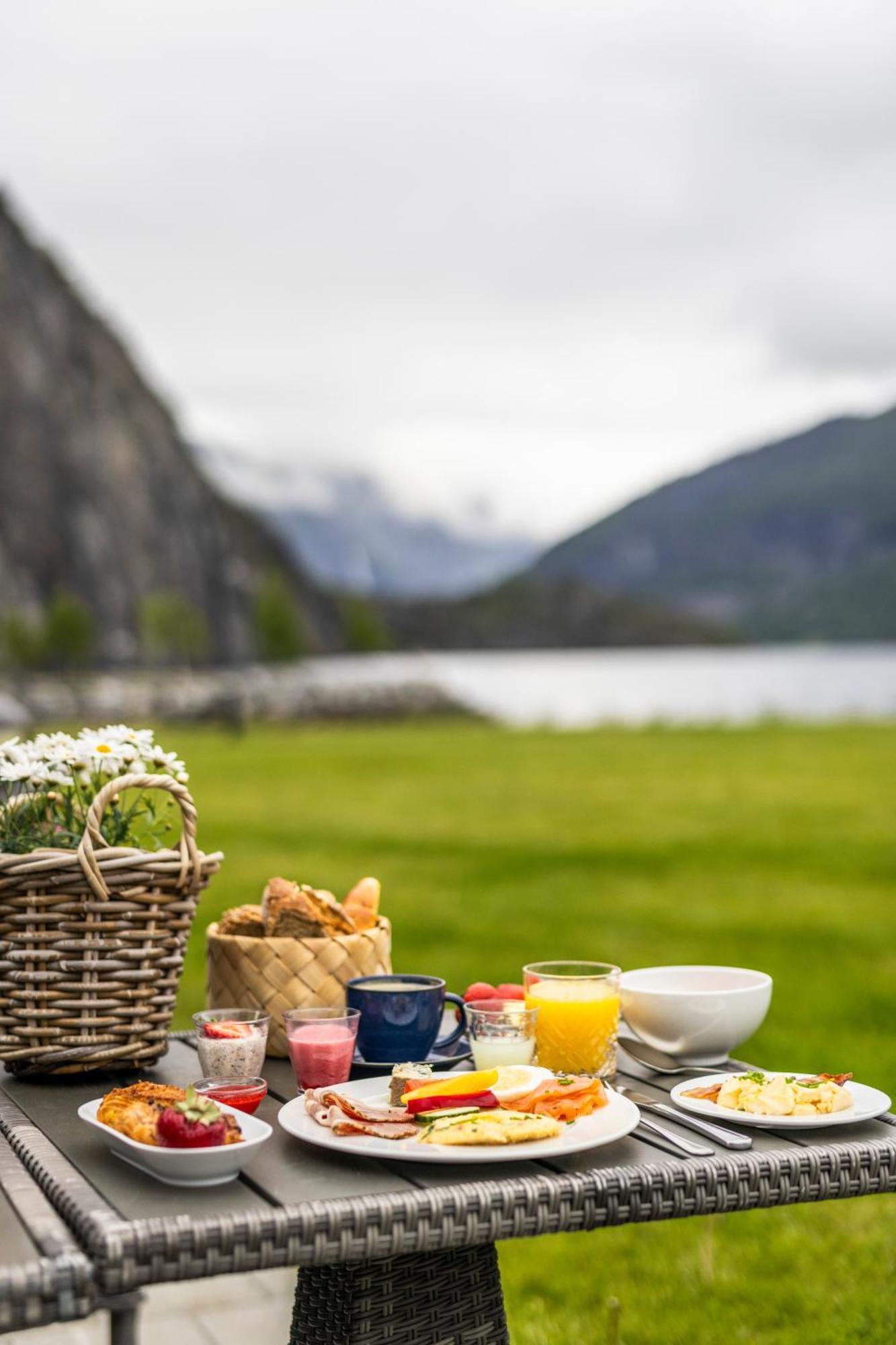 Valldal Fjordhotell - By Classic Norway Hotels Exterior foto