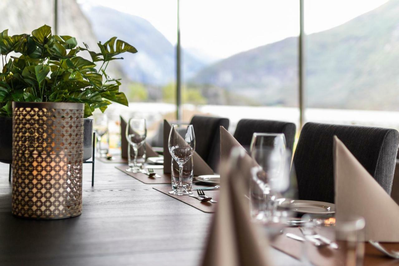 Valldal Fjordhotell - By Classic Norway Hotels Exterior foto